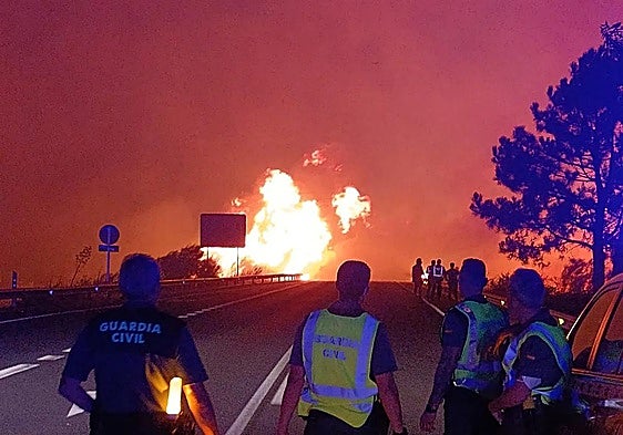 Inside Spain's wildfire evacuations where residents refuse to leave their homes