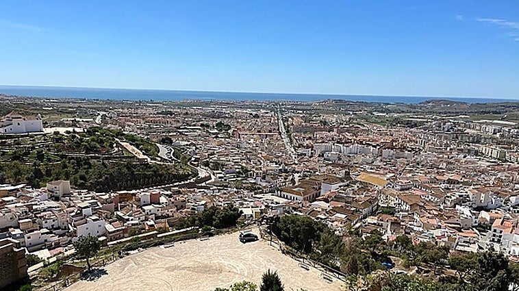 Three Vélez-Málaga burglars arrested while breaking into house