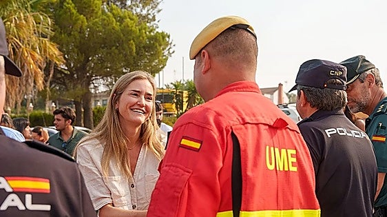 Spanish Minister for Ecological Transition Sara Aagesen at the scene of the fire in Niebla, Huelva.