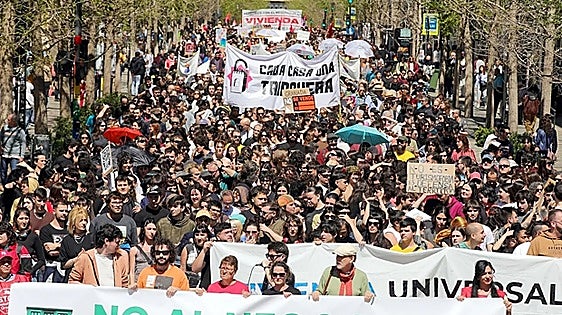 Spain's housing prices hold back young people's independence despite job market improvement