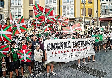 Six arrested in Vitoria-Gasteiz over alleged attack on man wearing Spain football shirt