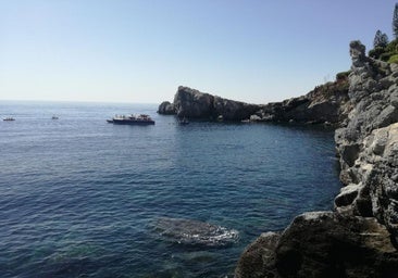 Punto de la Mona separates La Herradura bay from Marina del Este on Granada’s Costa Tropical