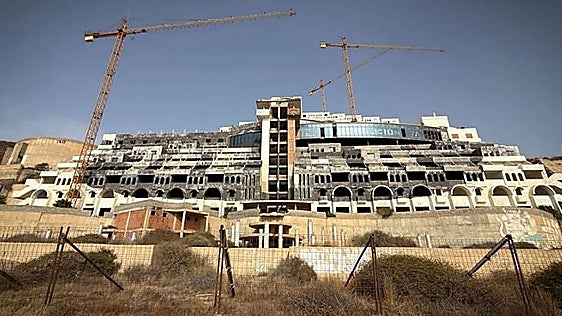 Prosecutors investigate Carboneras councillors over Algarrobico hotel licence vote