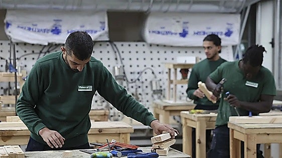 Madrid university studies how training and support enhance vulnerable young migrants' autonomy