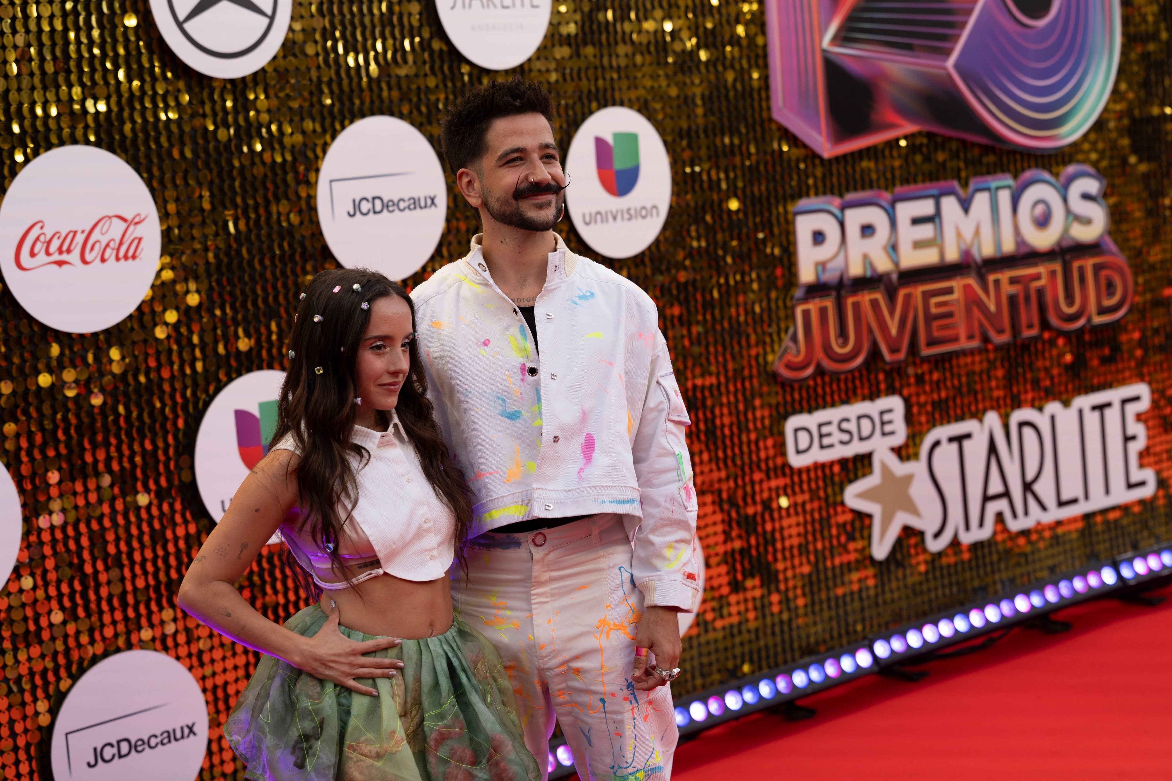 Camilo, accompanied by his partner, fellow Venezuelan singer and actress Evaluna Montaner.
