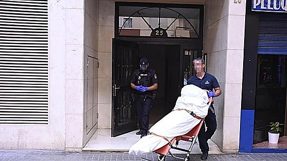 Valencia veteran soldier killed by fugitive stepson who he tried to help earlier that same day