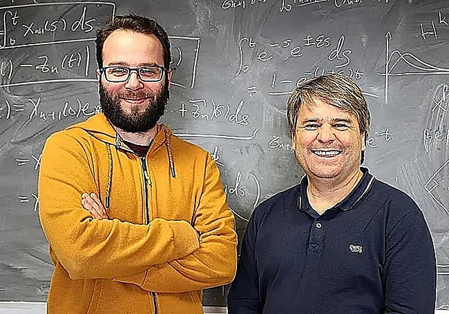 Mathematicians Luis Martínez Zoroa and Diego Córdoba.