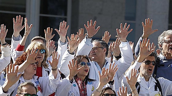 Doctors are set to begin an indefinite strike across the country on 28 October