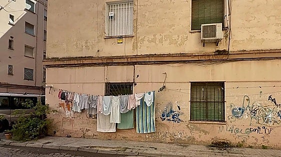 Valencia private hospital demands 4,000 euros after parents flee with newborn baby