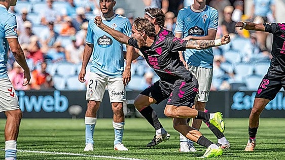 Adrián Niño gifts Malaga CF a late point despite another worrying attacking display