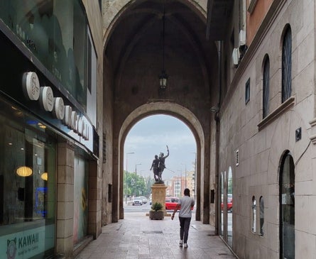 Imagen secundaria 1 - In the Old Town of Lleida.