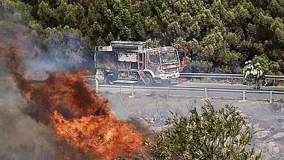 Igualeja fire controlled after a weekend of alarm in the Serranía de Ronda