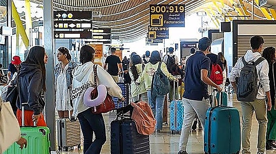 Almeria university students swindled out of 14,000 euros for trip to Malta the travel agent never booked