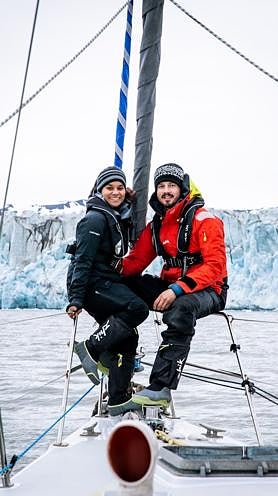 Imagen secundaria 2 - Couple set for fossil-free world voyage, starting from Gibraltar