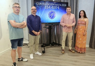 Ceremony to present grants to the Vive la Música association.