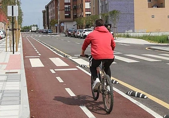 Two convicted of attempted murder after stabbing cyclist multiple times on a cycle path in Fuengirola