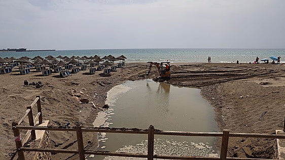 Malaga's lack of infrastructure and accumulation of wet wipes crux of contamination that closed six beaches