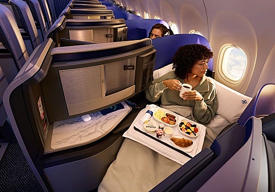 United Airlines will operate the direct flight from Malaga to New York only during the summer of 2027