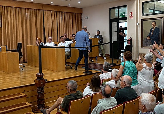 Tension over the rubbish tax forces Vélez-Málaga council meeting to be adjourned