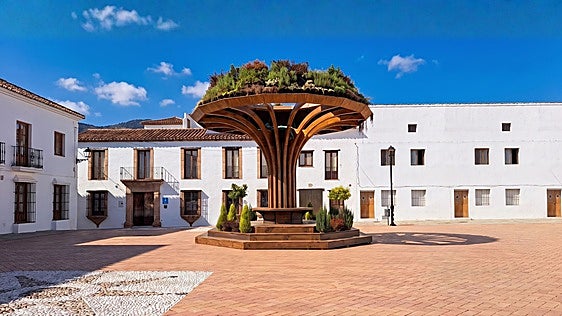 A ‘tree’ powered by artificial intelligence takes root in Benarrabá to combat the heat