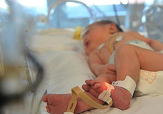 A baby admitted to hospital with bronchiolitis.
