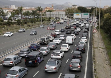 Traffic jams at the entrance to Malaga along Avenida de Andalucía.