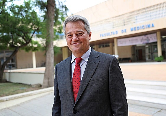 Dr Miguel Alaminos, professor in Granada University