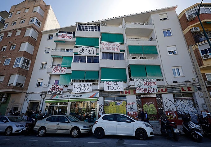 Overview of the building.