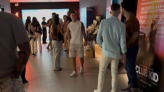 Malaga council orders closure of cinema where 30 moviegoers were trapped inside screening room
