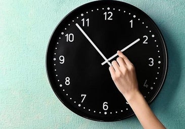 Winter time is here: clocks change in Spain this weekend