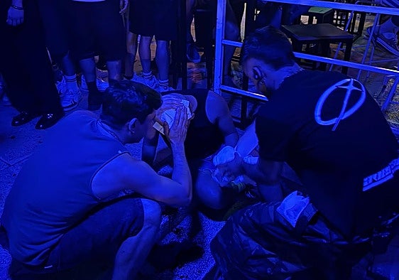 Three people injured when a false ceiling collapsed at a nightclub in Torremolinos: ‘We were terrified’