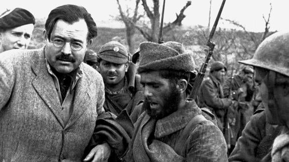 Hemingway at the Teruel front in 1937.