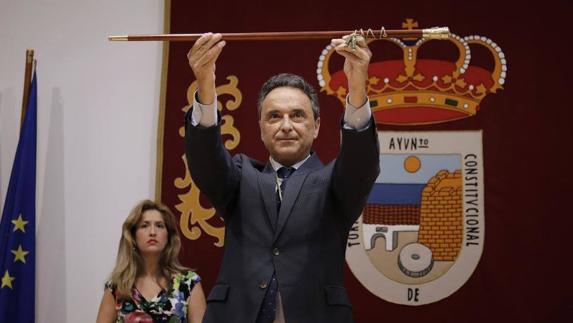 Pacts fall into place for Costa councils as new mayors are sworn in