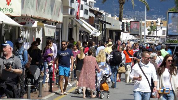 Puerto Banús firms fed up with landlords' price hikes