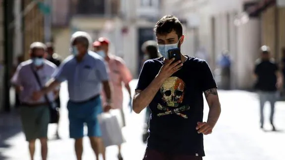 Local lockdowns not yet under consideration in Andalucía but use of face masks may be widened