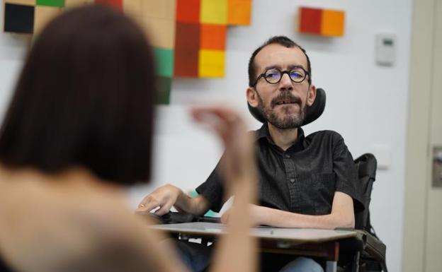 Pablo Echenique durante la entrevista.