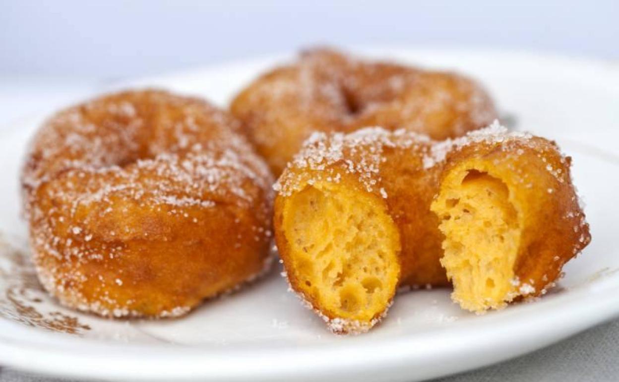 Los tradicionales buñuelos de calabaza, con azúcar por encima.
