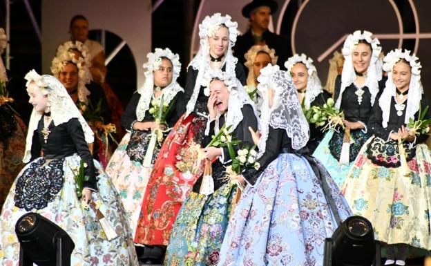 Inés Llavador descubre que es la nueva bellea del foc infantil d'Alacant.