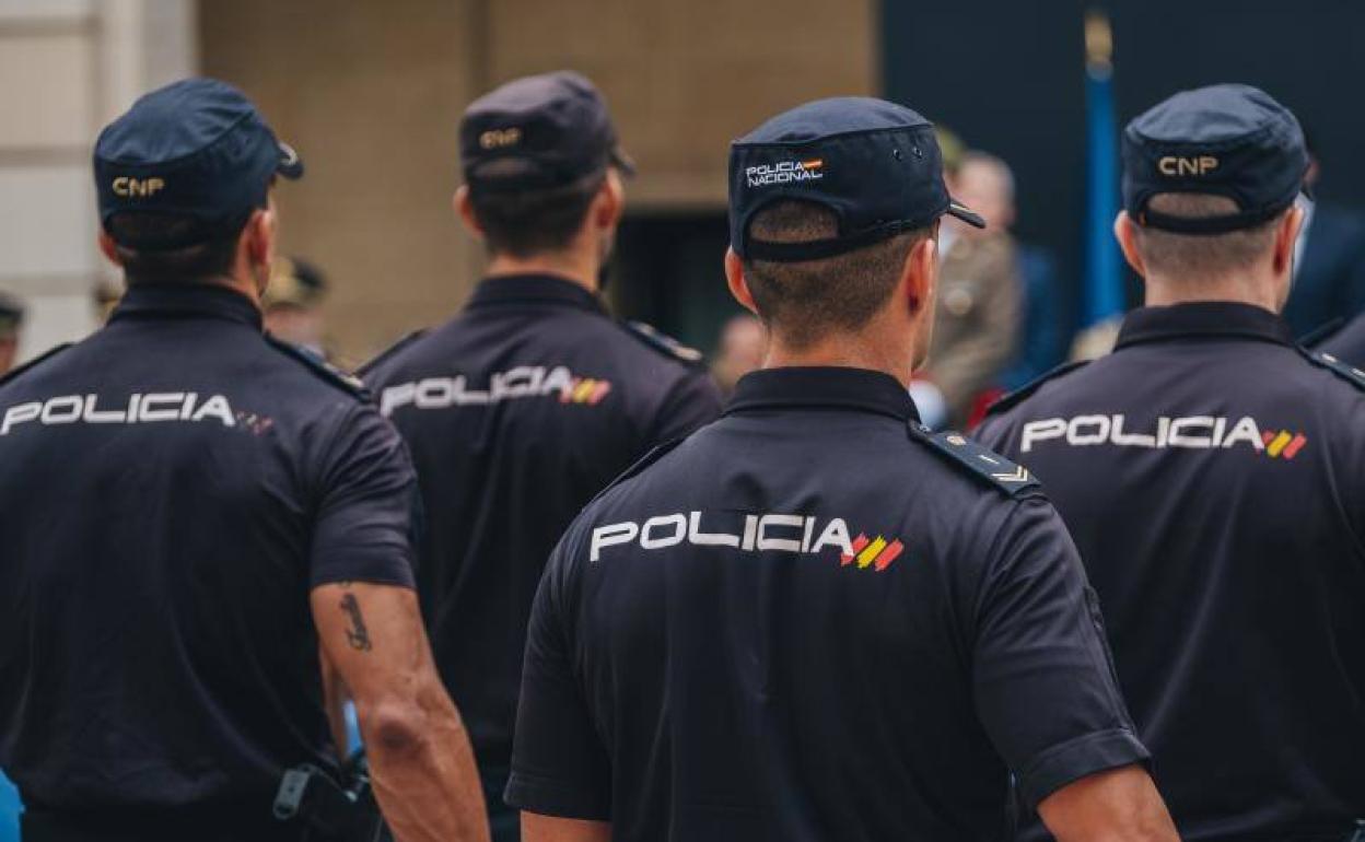 Agentes de la Policía Nacional durante un acto 