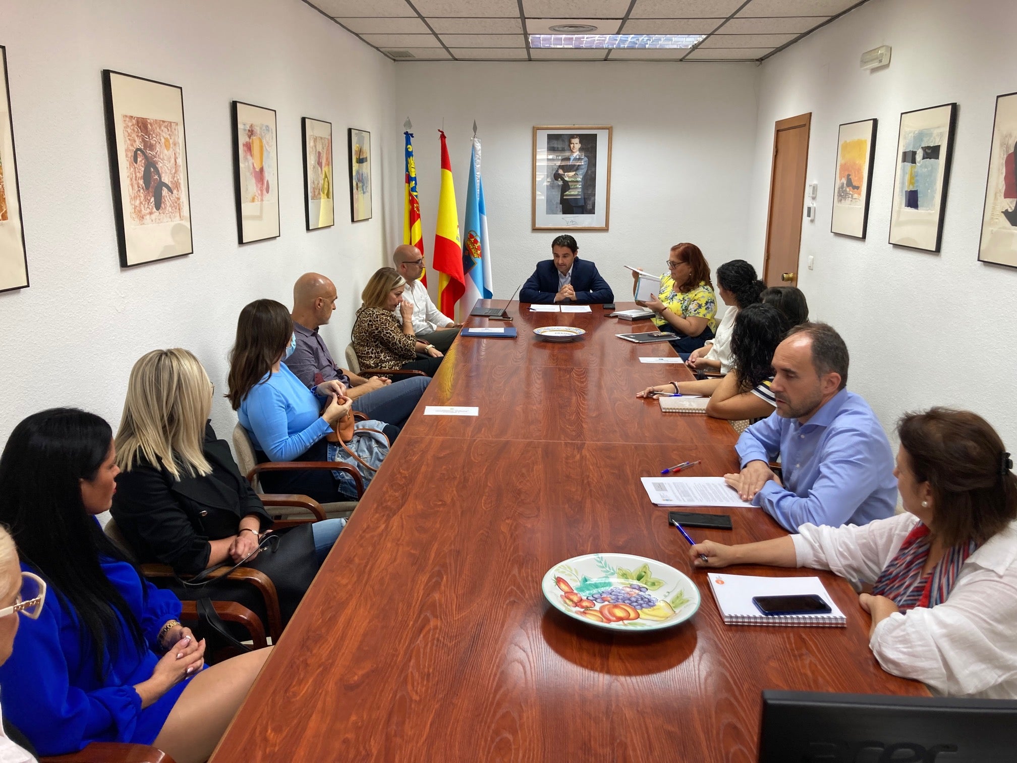 Dolón en la reunión mantenida con los representantes de las asociaciones de personas con discapacidad. 