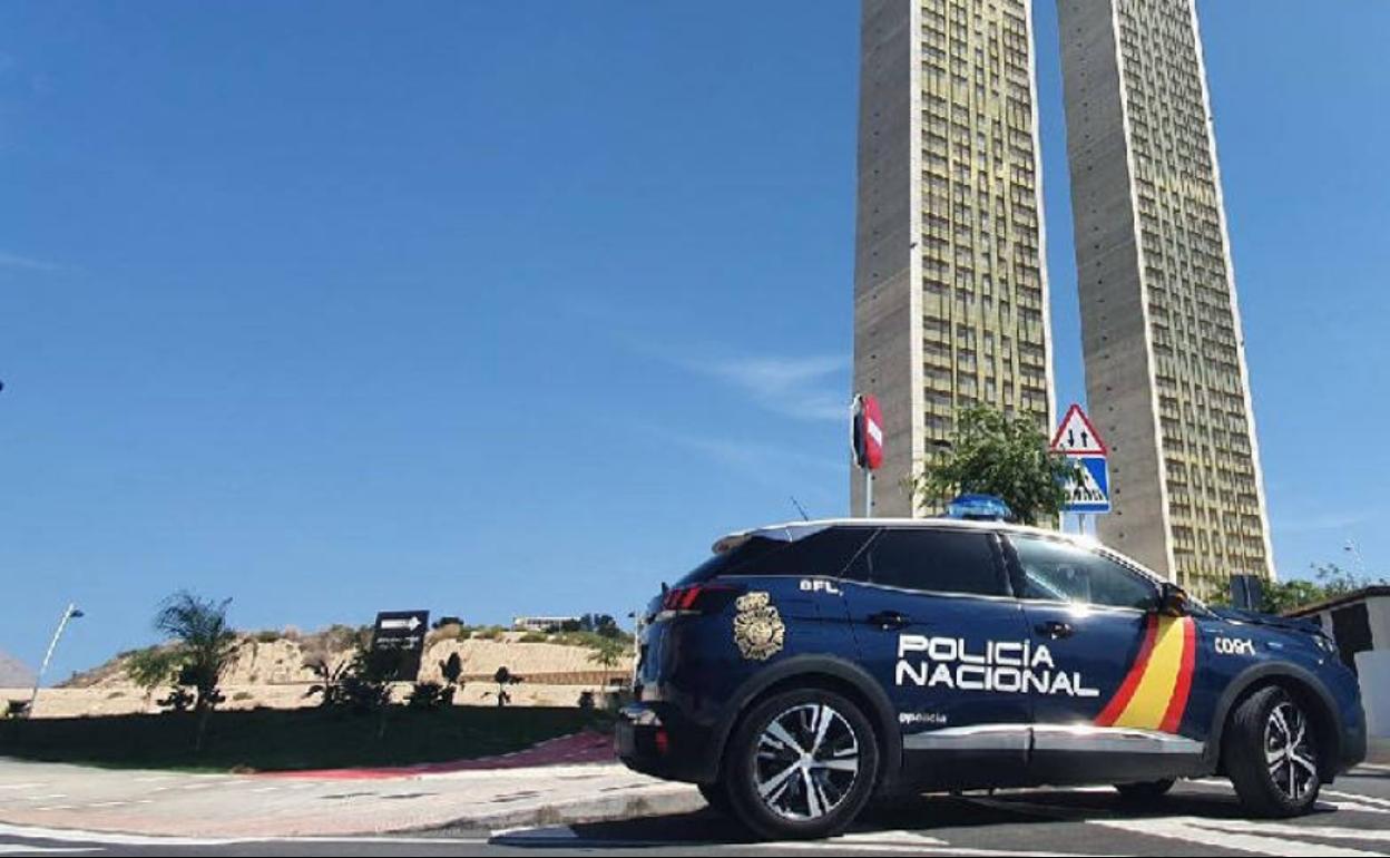 Imagen de un coche de la Policía Nacional en Benidorm