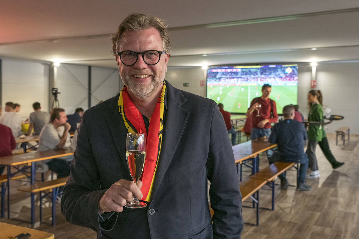 Alicante vibra con la histórica goleada de la Roja en el Mundial