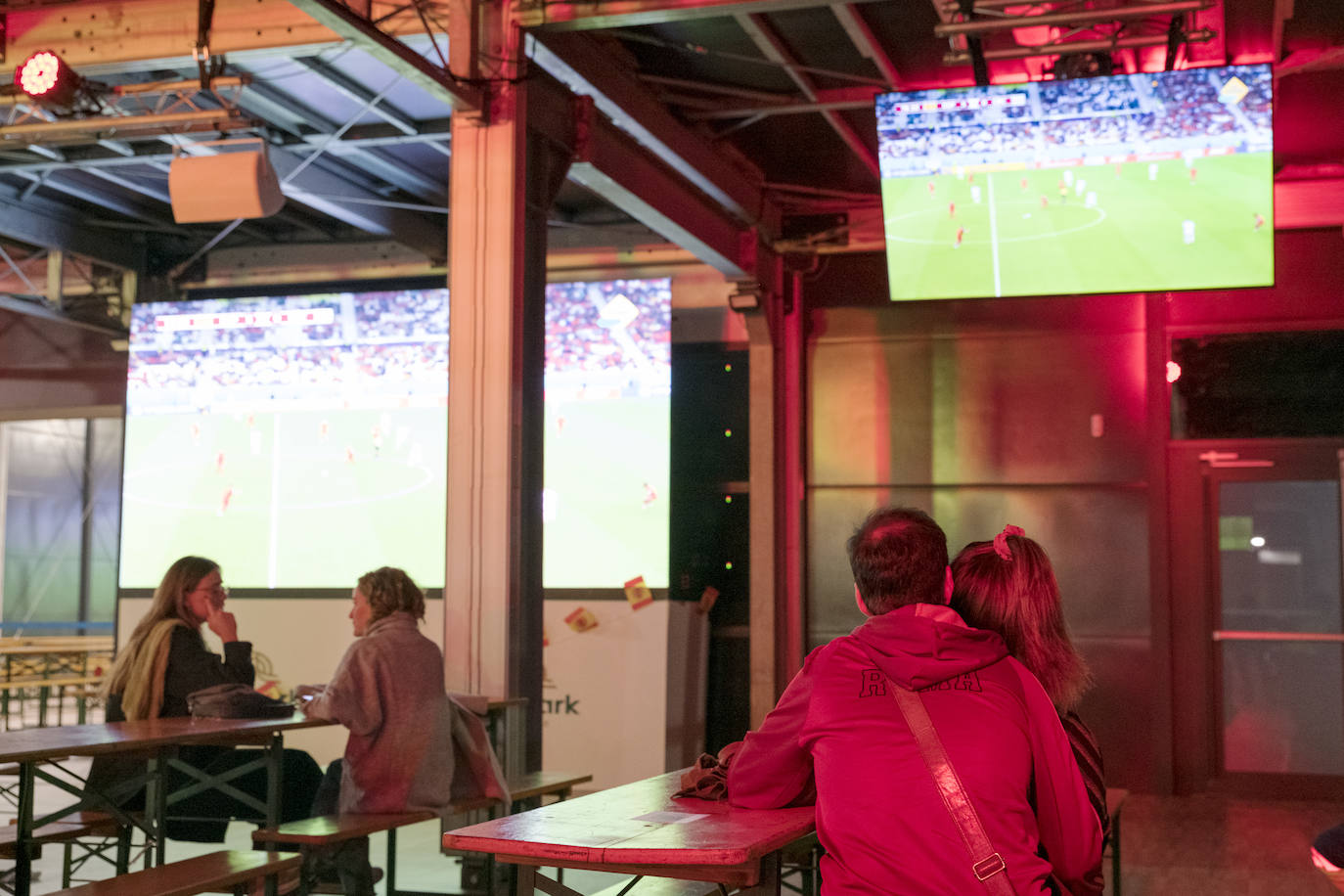 Alicante vibra con la histórica goleada de la Roja en el Mundial