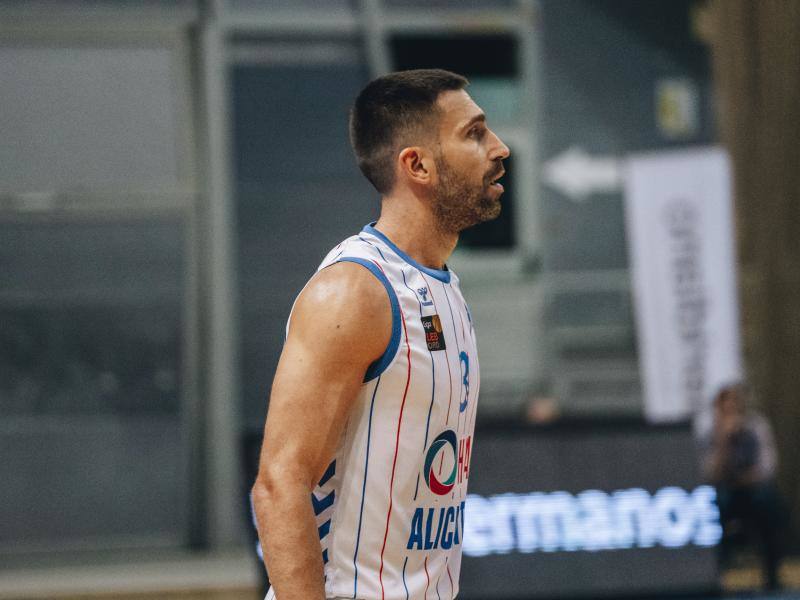 Fotos: Remontada del HLA Alicante ante el histórico Estudiantes