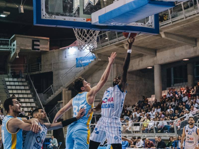 Fotos: Remontada del HLA Alicante ante el histórico Estudiantes