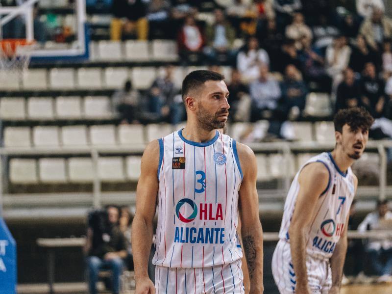 Fotos: Remontada del HLA Alicante ante el histórico Estudiantes