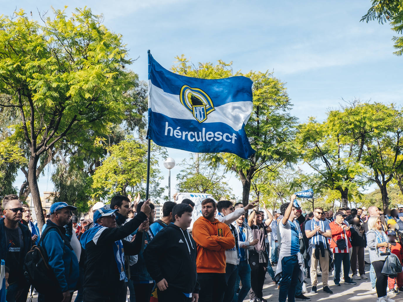 Fotos: Clamor contra Ortiz y entrada al estadio con 0-1