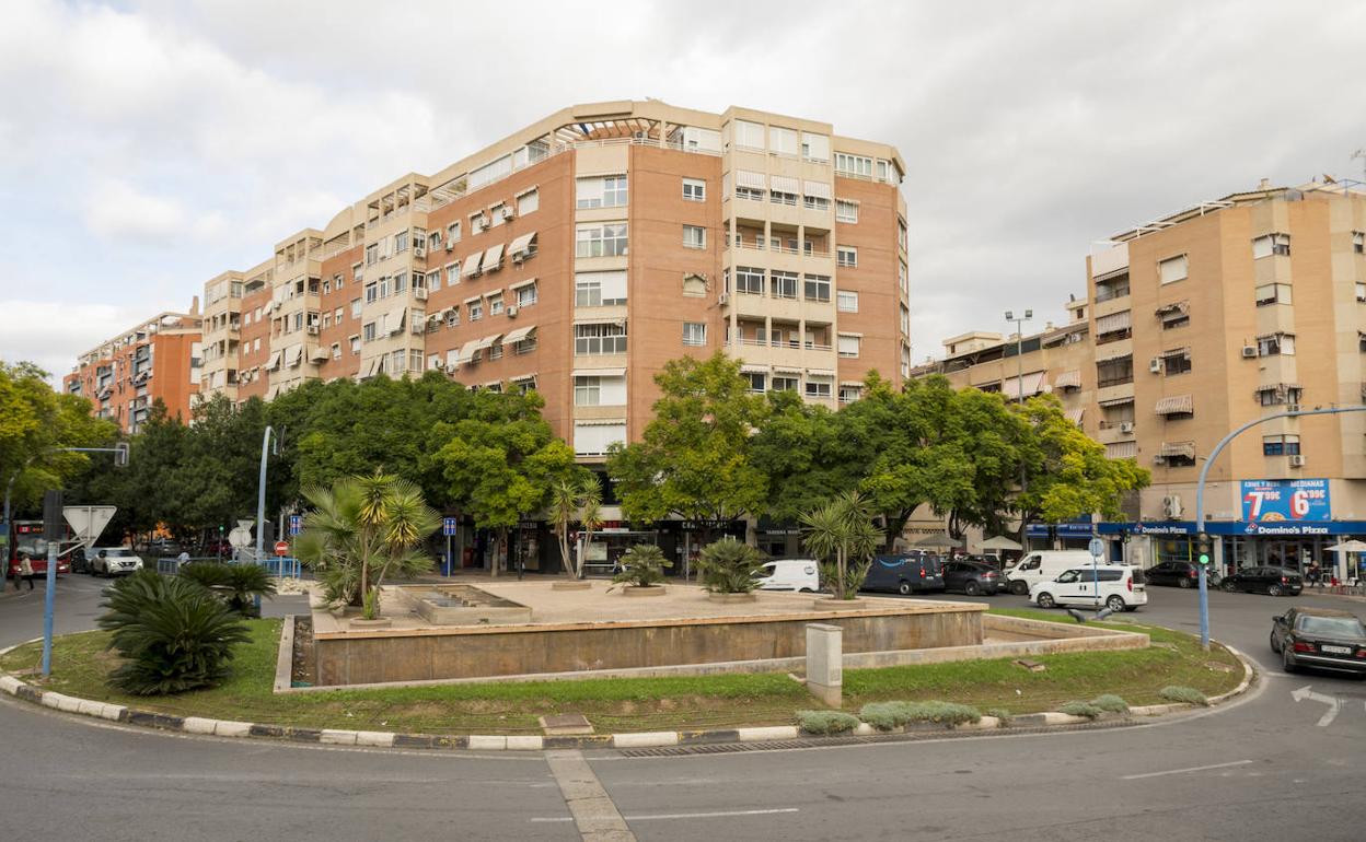 Vista de la plaza América durante una jornada fría en Alicante