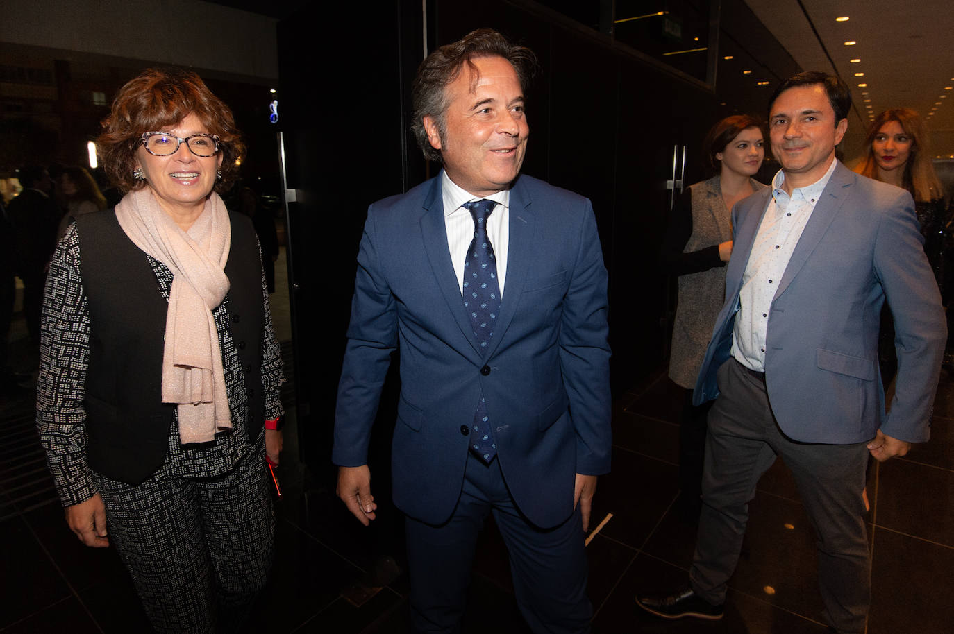 Fotos: Gran acogida institucional a la puesta de largo de TodoAlicante