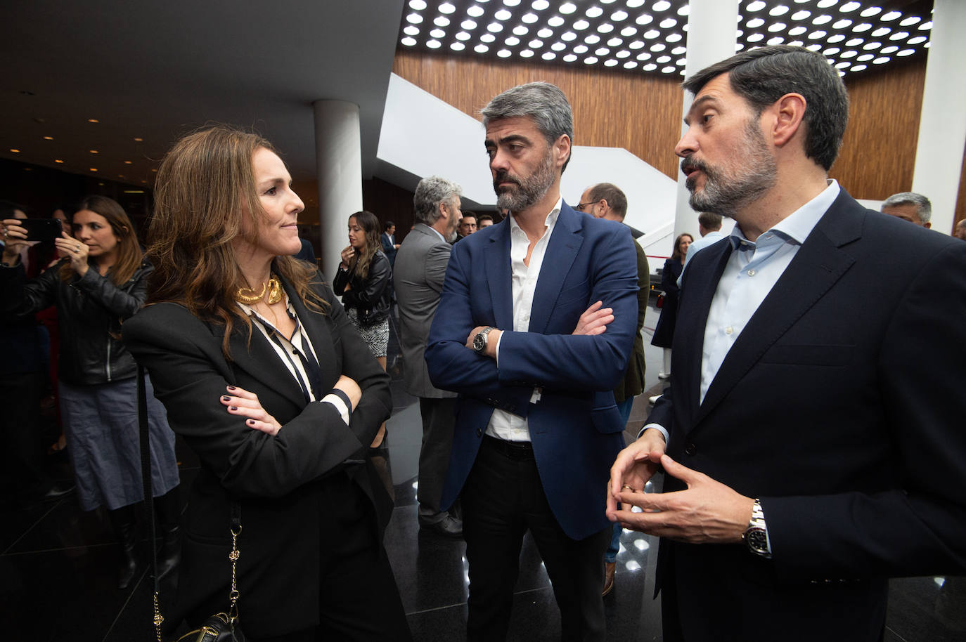 Fotos: Gran acogida institucional a la puesta de largo de TodoAlicante